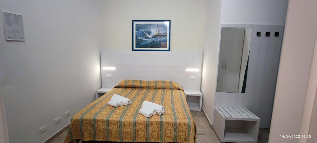 Hotel Zeus Lido Di Classe Room Only エクステリア 写真