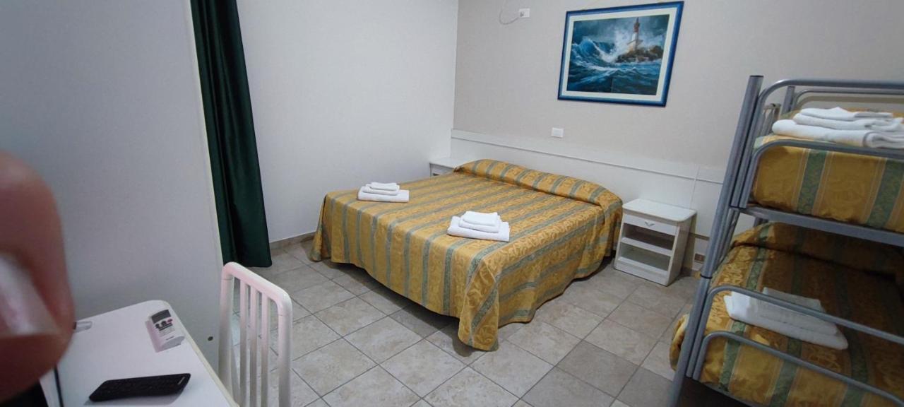 Hotel Zeus Lido Di Classe Room Only エクステリア 写真
