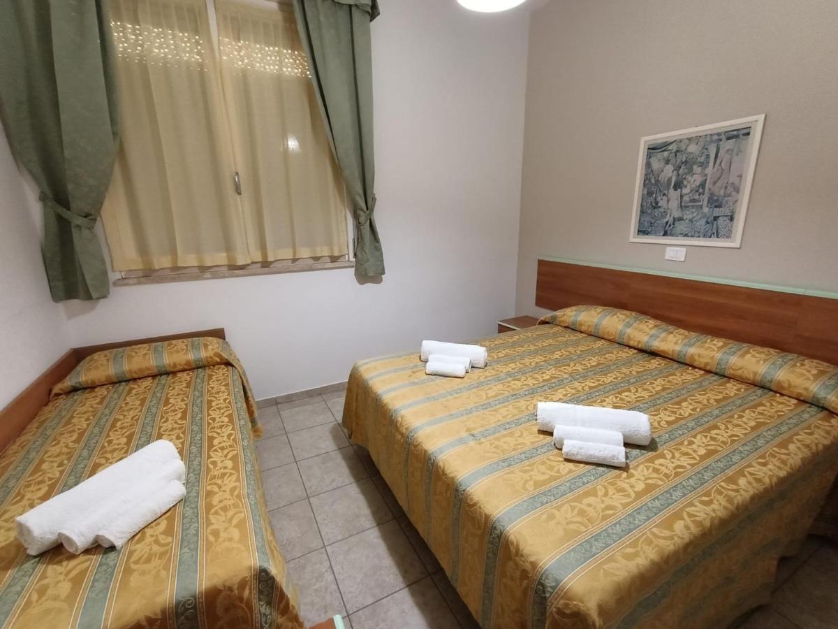 Hotel Zeus Lido Di Classe Room Only エクステリア 写真
