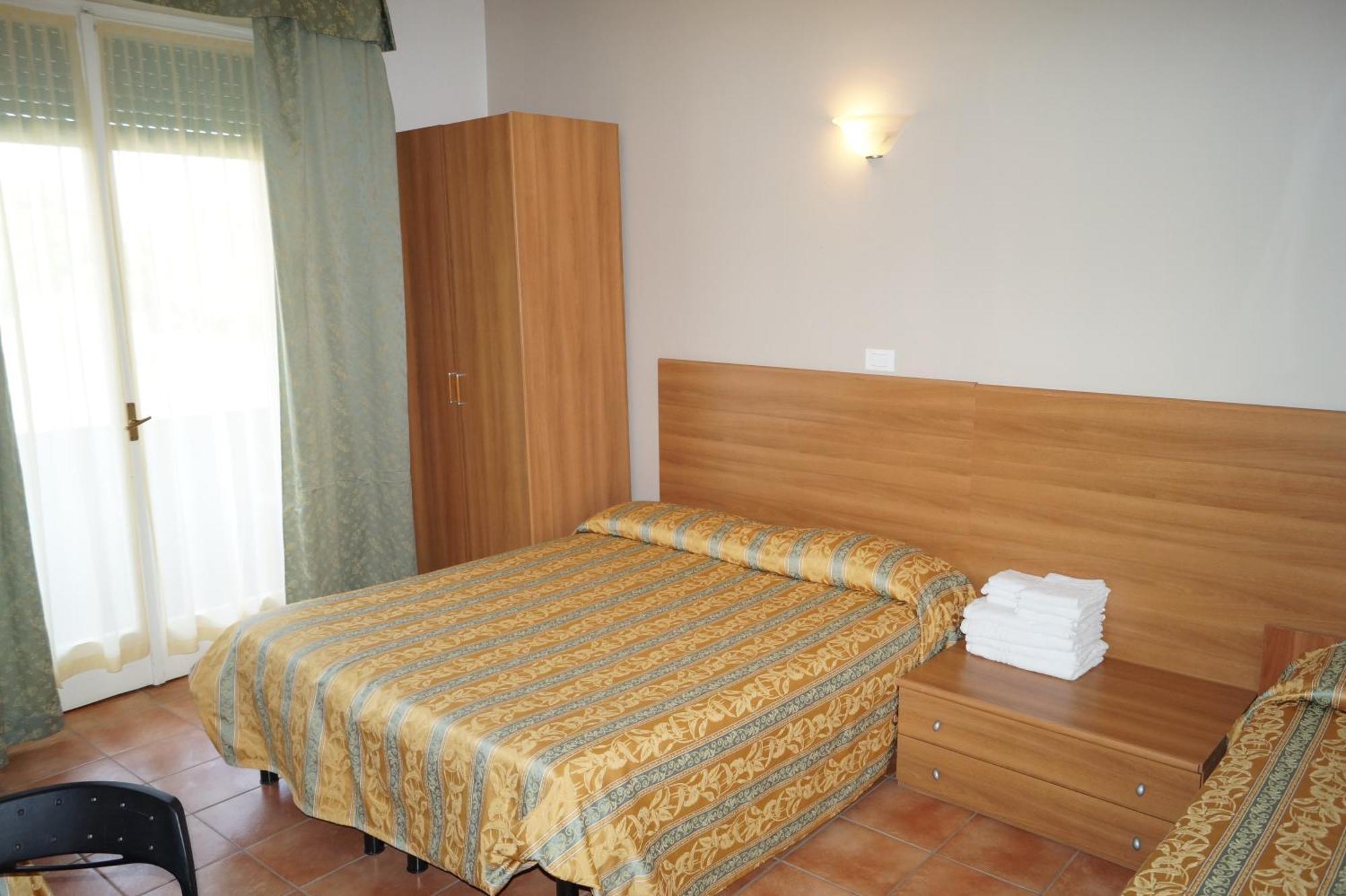 Hotel Zeus Lido Di Classe Room Only エクステリア 写真