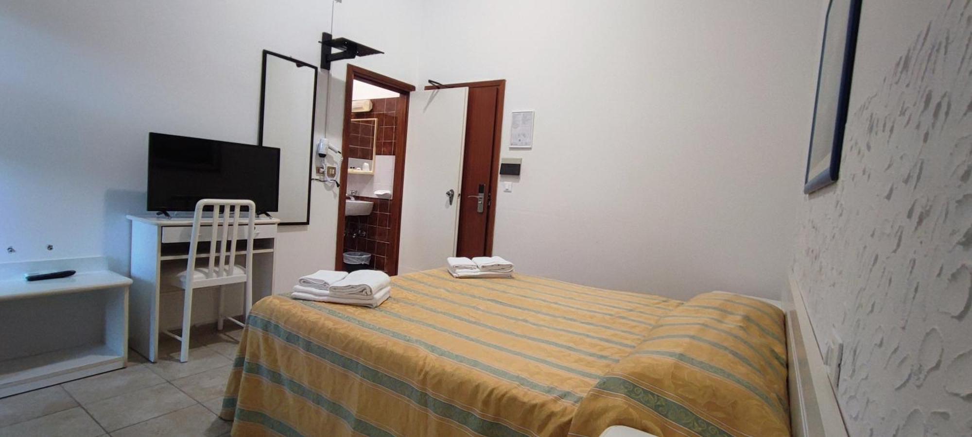 Hotel Zeus Lido Di Classe Room Only エクステリア 写真