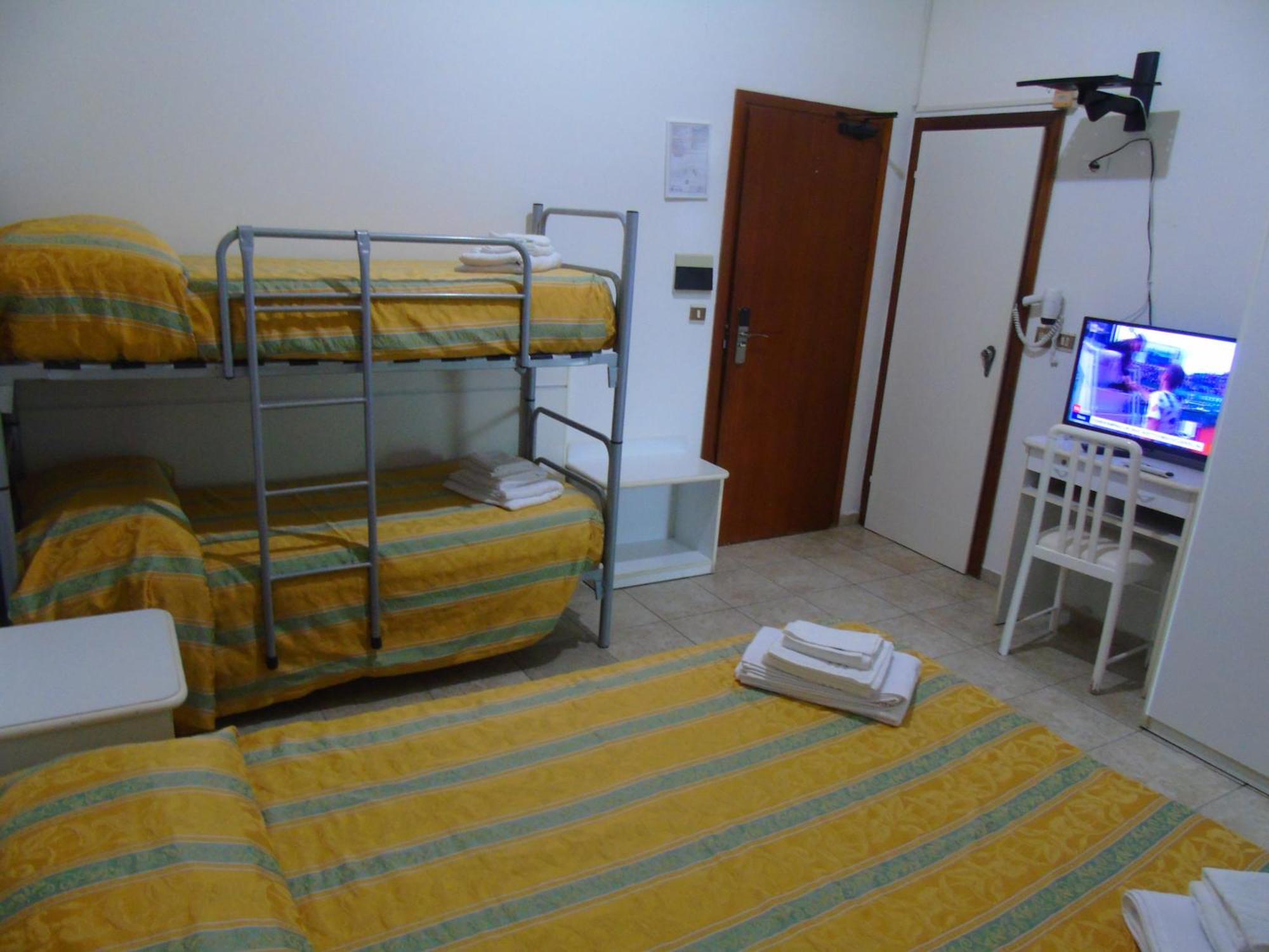 Hotel Zeus Lido Di Classe Room Only エクステリア 写真