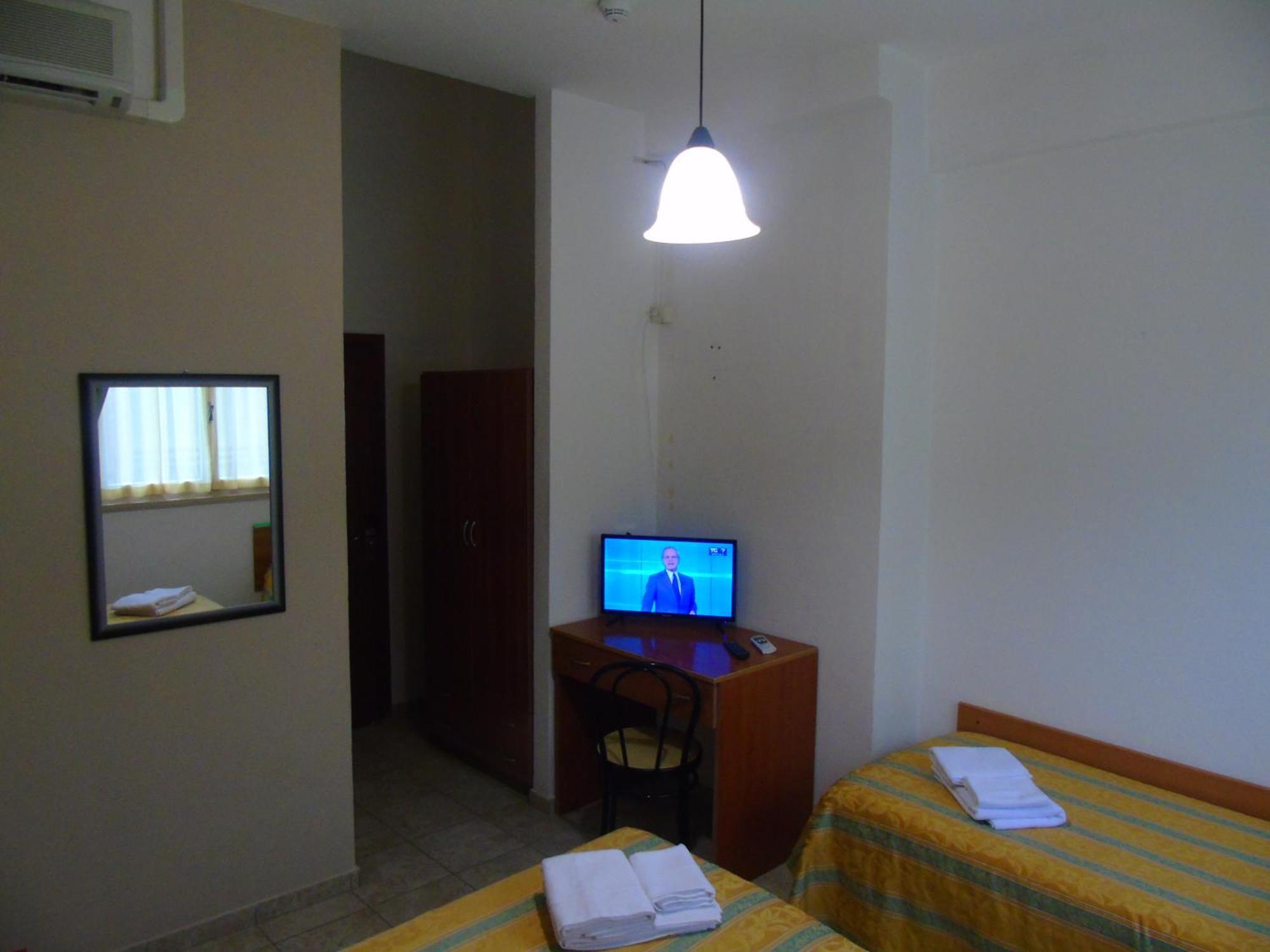 Hotel Zeus Lido Di Classe Room Only エクステリア 写真