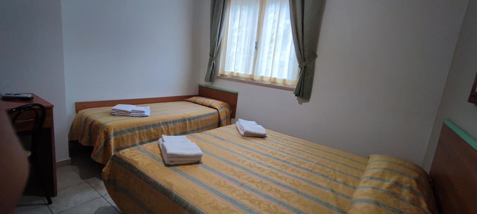 Hotel Zeus Lido Di Classe Room Only エクステリア 写真