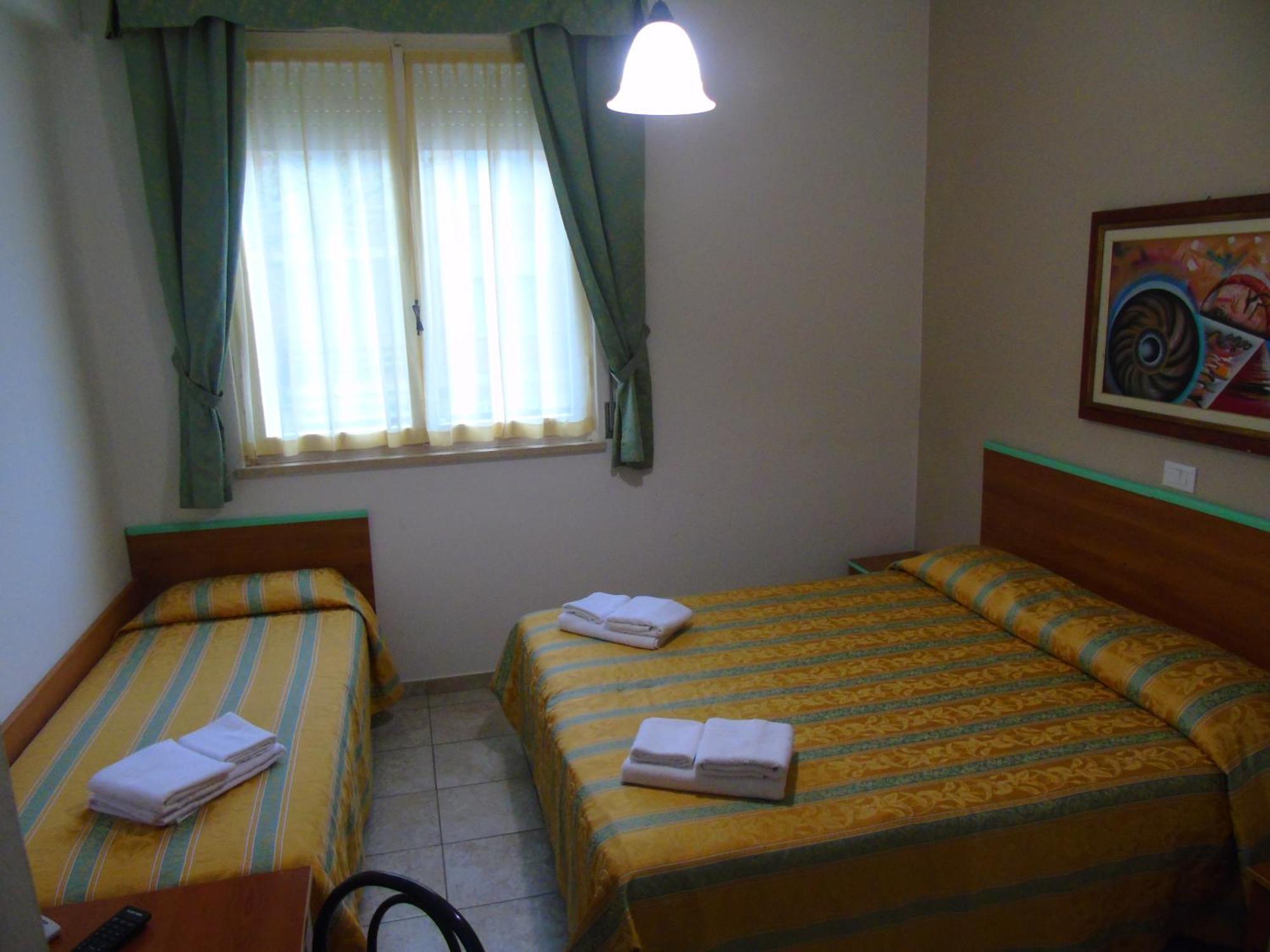 Hotel Zeus Lido Di Classe Room Only エクステリア 写真