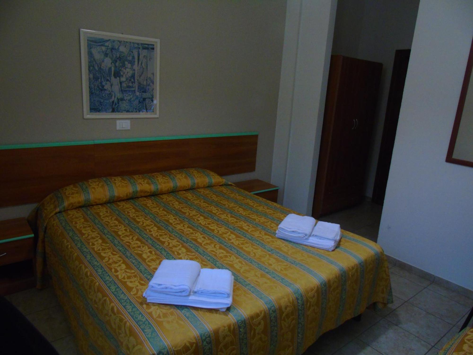 Hotel Zeus Lido Di Classe Room Only エクステリア 写真